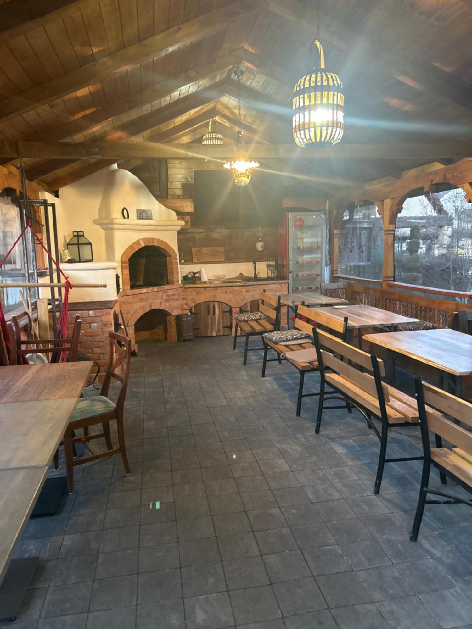 ホテル Casa Cu Magnolii ポイエニレ・イゼイ エクステリア 写真